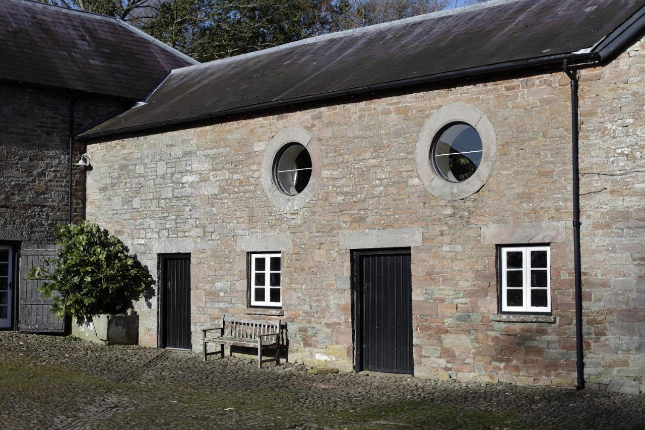 Glanhenwye Courtyard Holiday home