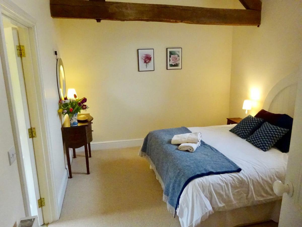 Glanhenwye Courtyard Holiday home *
